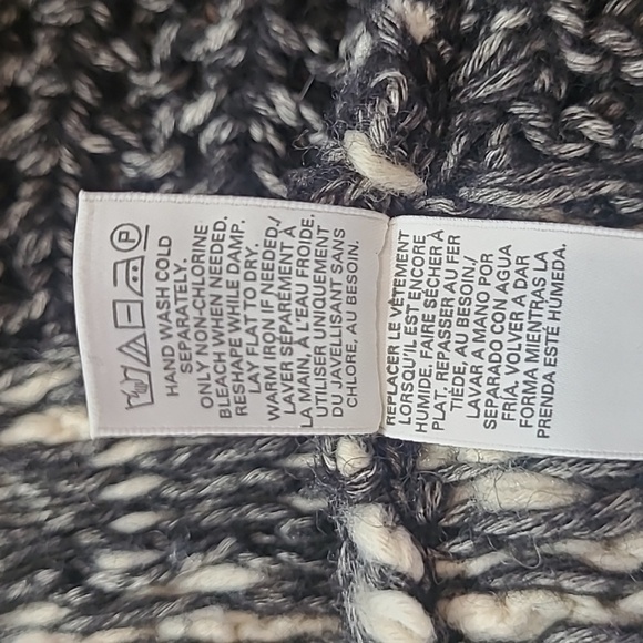 Victoria's Secret Sweater Women's sz XS Black/Cream Oversized Knit Sweater - Picture 8 of 12